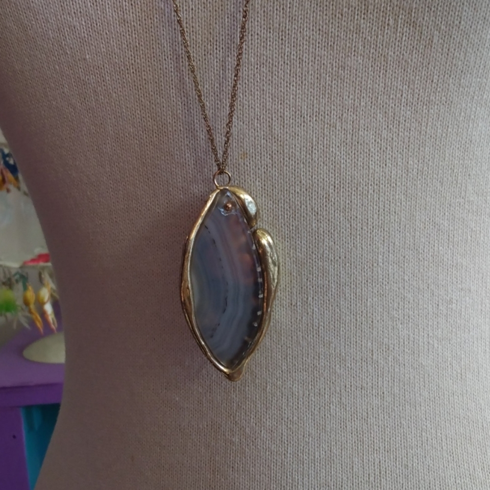 Agate necklace on gold chain 30 in